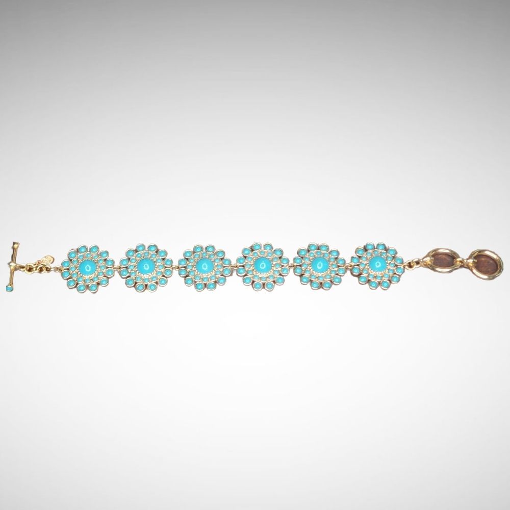 Premier Designs Turquoise Colored Beaded Bracelet Gold Toned Toggle Closure